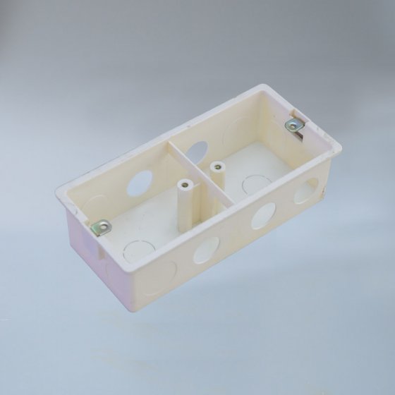 PVC-U多聯(lián)線(xiàn)盒